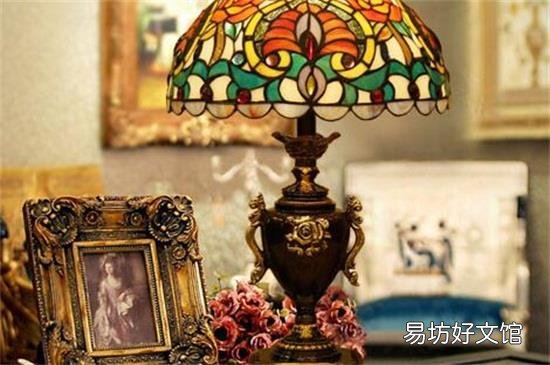 台灯为什么一闪一闪的