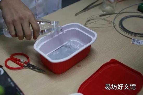 自热火锅发热包有毒么