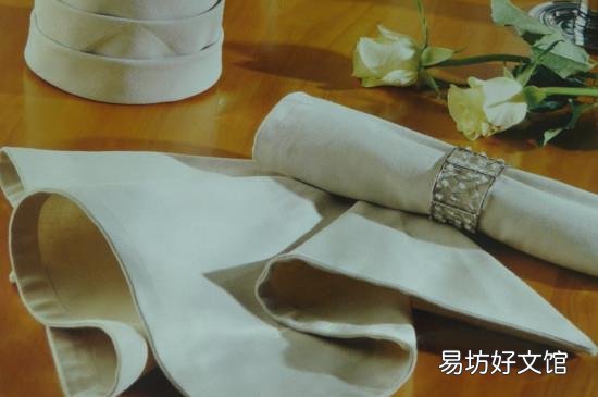 吃牛排餐巾挡油图解