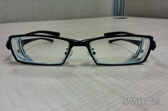 眼镜腿松了怎么调紧