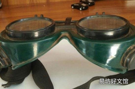 怎样清洗泳镜上的水垢