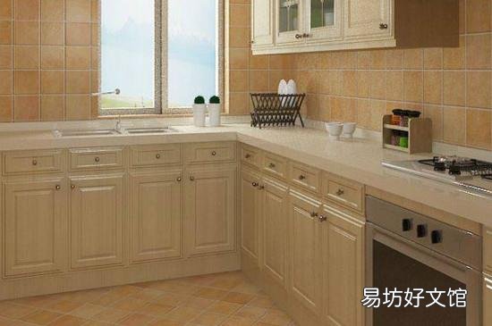 厨房地板上的油怎么清洁
