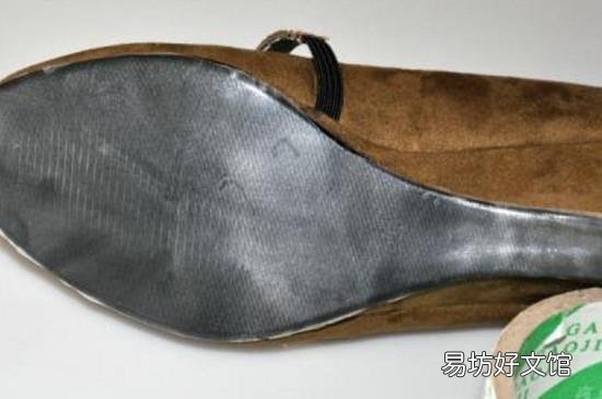 鞋底在地板打滑怎么办