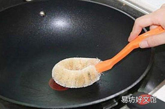 家里铁锅生锈怎么处理