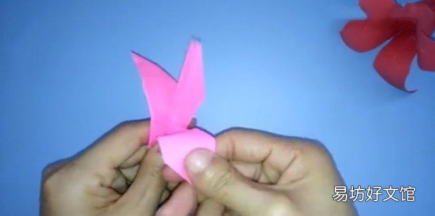 怎么用纸折花