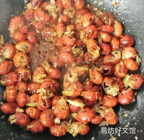 怎么炒虾尾好吃