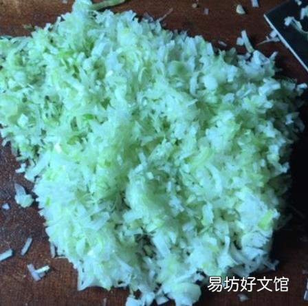 牛肉馅饺子怎么调馅