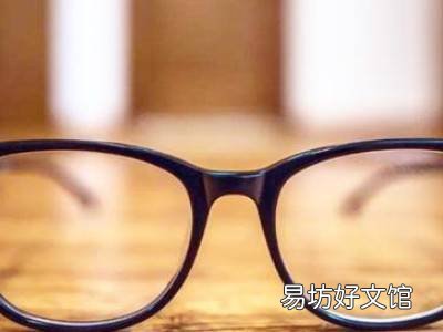 眼镜框内的脏污如何清理