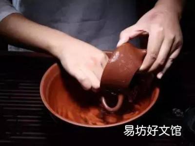紫砂杯怎么清洗茶垢