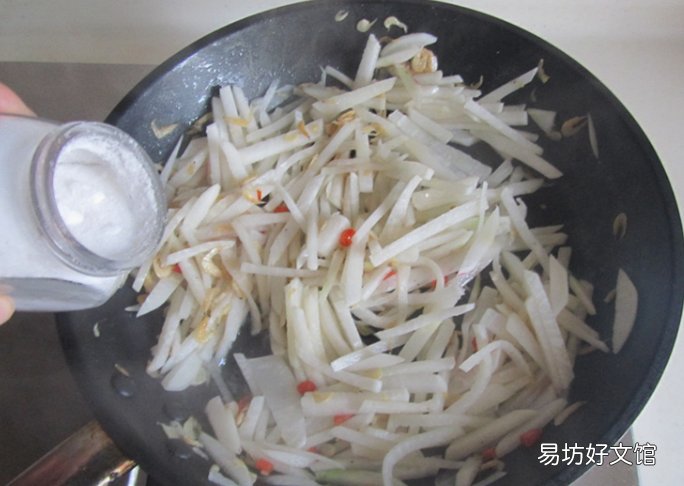 白萝卜怎么炒好吃又简单
