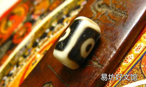 九眼天珠是什么材料做的