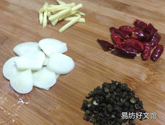 辣椒炒河虾怎么炒好吃