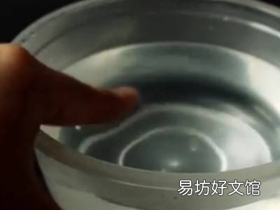 粘蝇板的胶粘手上怎么洗掉