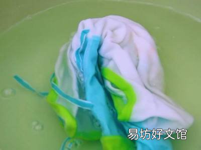 药渍用什么可以洗掉
