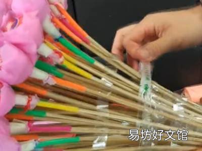 棒棒糖怎么包装成花束