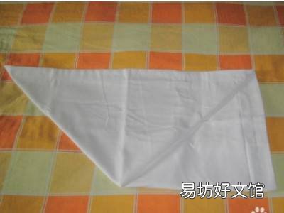 尿布怎么叠成三角裤