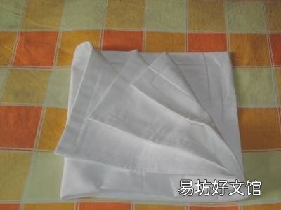 尿布怎么叠成三角裤