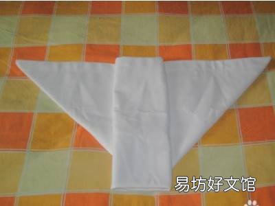 尿布怎么叠成三角裤