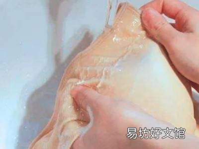 真丝衣服染色怎么洗掉妙招