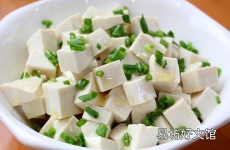 很多人都做错了,难怪豆腐又涩又老 小葱拌豆腐,到底要不要焯水?