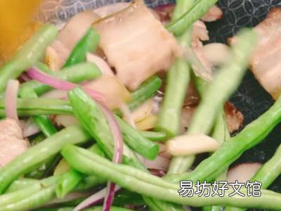 焖面条怎么做