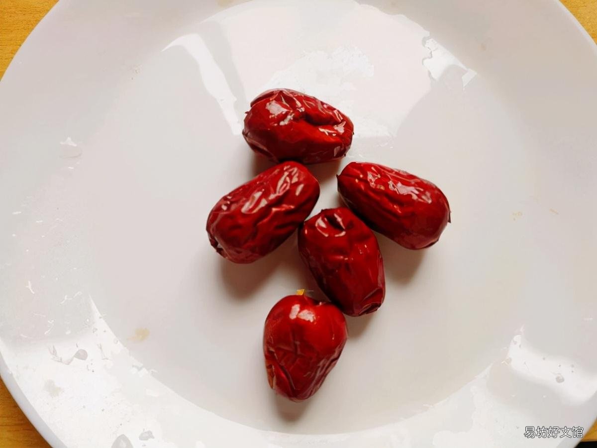 教你做香甜软糯的银耳汤 银耳汤的正确做法