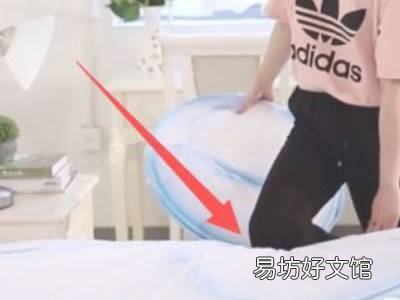 蚊帐收纳折叠方法