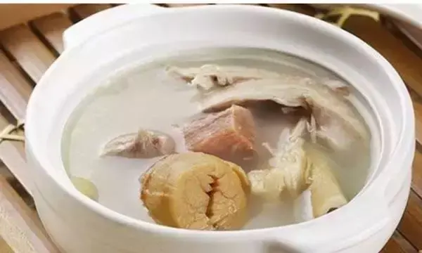 鸭汤浓香味道正 清火老鸭汤的做法