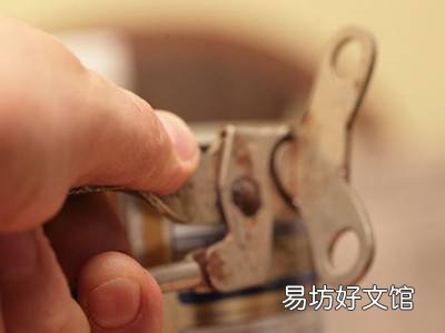 椰浆罐头怎么开