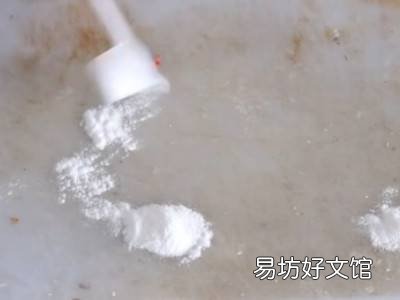 白色塑料菜板发黑怎么洗干净