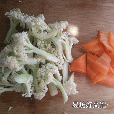 花菜百吃不厌的做法 白花菜怎么炒好吃