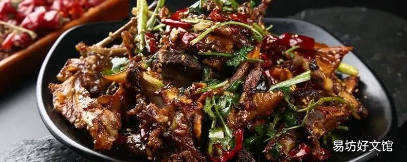 潍坊炒鸡背的做法