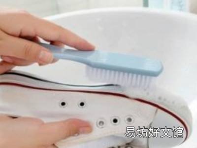 84消毒液漂白鞋子的正确方法