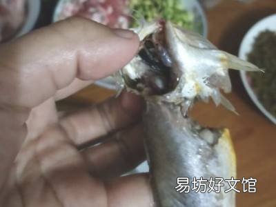 小黄鱼怎么清理