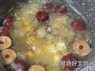 桃胶雪燕皂角米的做法煮多久