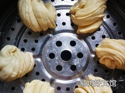 小花卷的做法