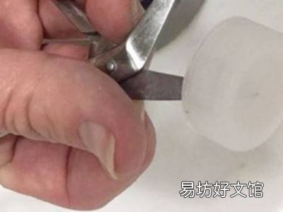 小学生水钟制作方法