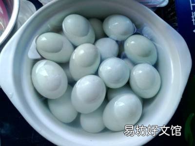 怎么腌咸鸭蛋不太咸还流油