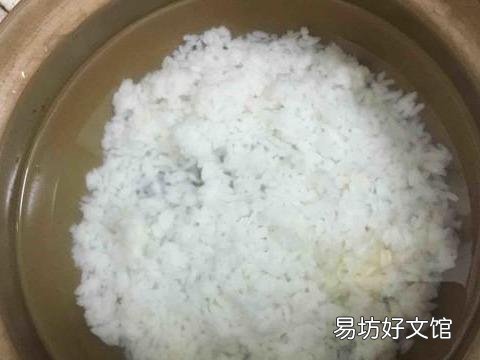 螃蟹海鲜粥怎么做最好吃 虾蟹砂锅粥的做法