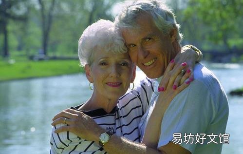 丧偶老人不婚同居隐患多