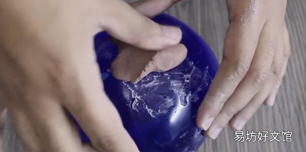 怎样用橡皮泥自制地球仪