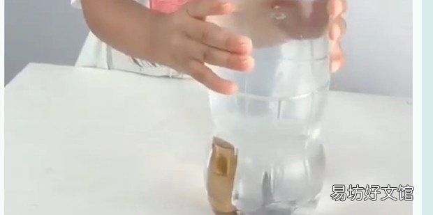 矿泉水瓶自制潜水艇实验