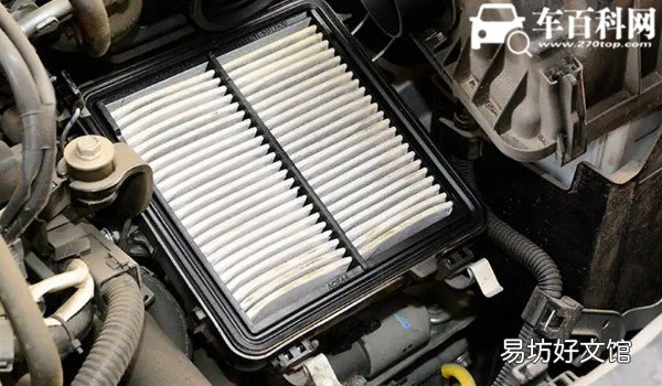 宝马x3空气滤芯在哪里 位于发动机舱左上角