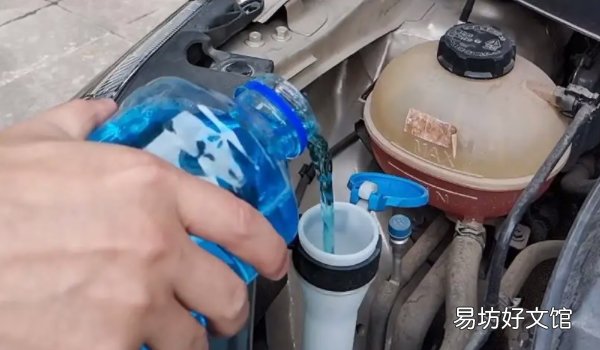 汽车玻璃水加多少 1.5升到3升之间