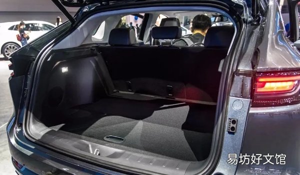 常规容积721L 长安uni-v车身尺寸是多少 长安uni-v后备箱尺寸多少