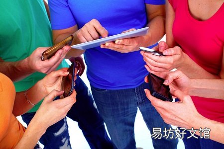 社交媒体让我们更热闹还是更孤独?女性如何建立高质量关系