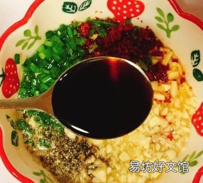 四川麻辣香锅的正宗做法 麻辣香菇是什么