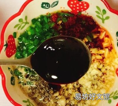 四川麻辣香锅的正宗做法 麻辣香菇是什么