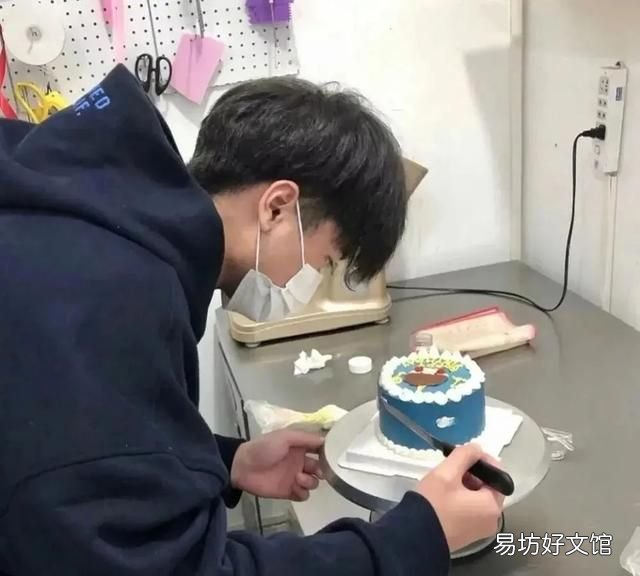 自己拍情侣头像怎么拍,如何用一张图找到情侣头像
