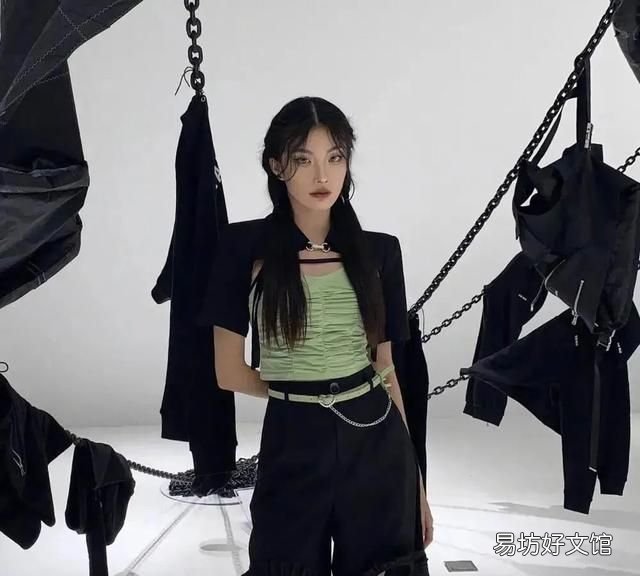 自己拍情侣头像怎么拍,如何用一张图找到情侣头像